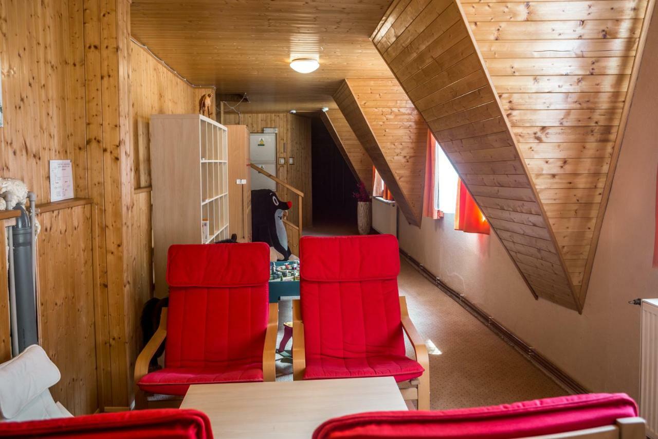 Hotel Konopiste Nova Myslivna Benesov  Exteriör bild