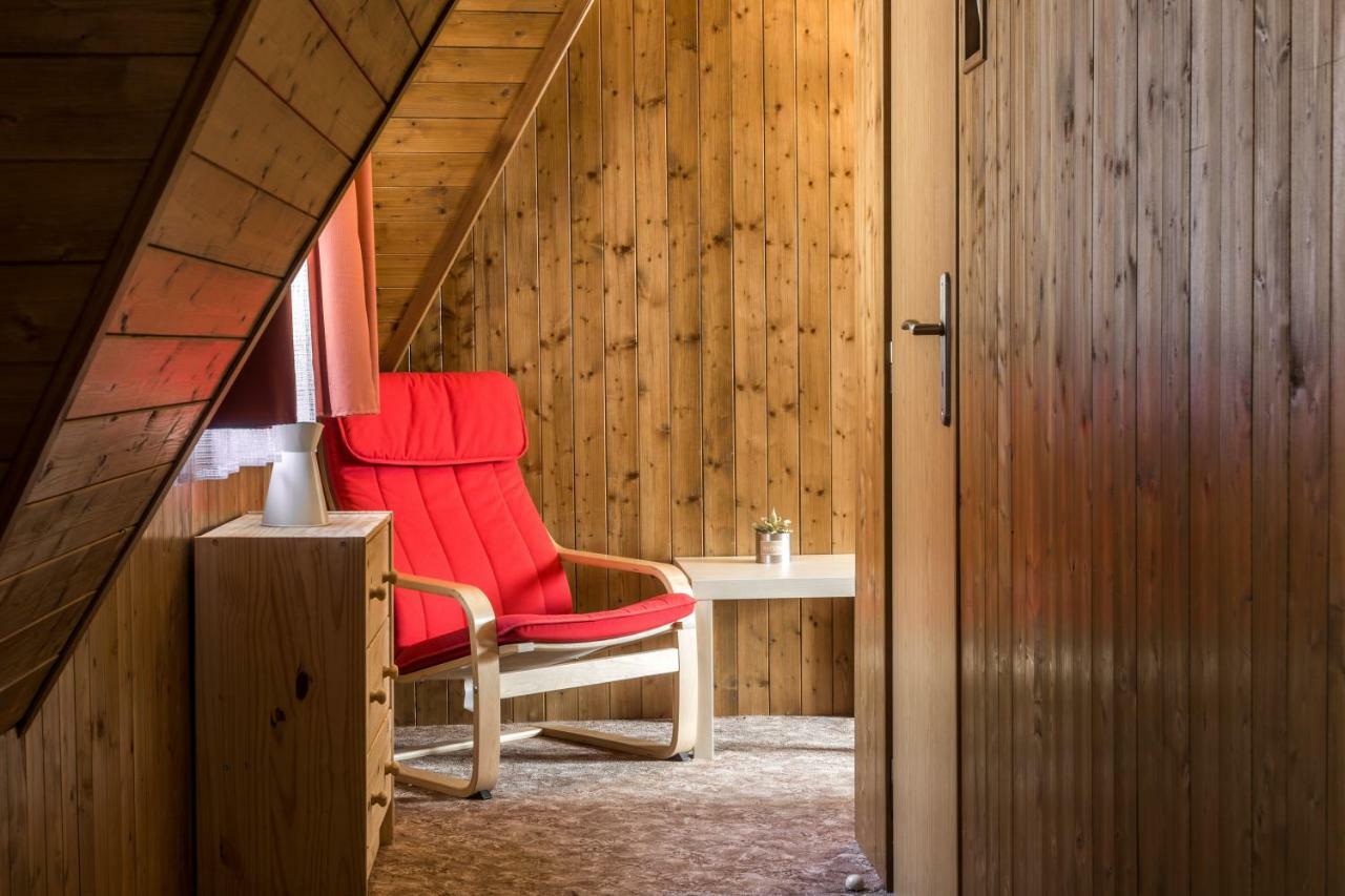 Hotel Konopiste Nova Myslivna Benesov  Exteriör bild